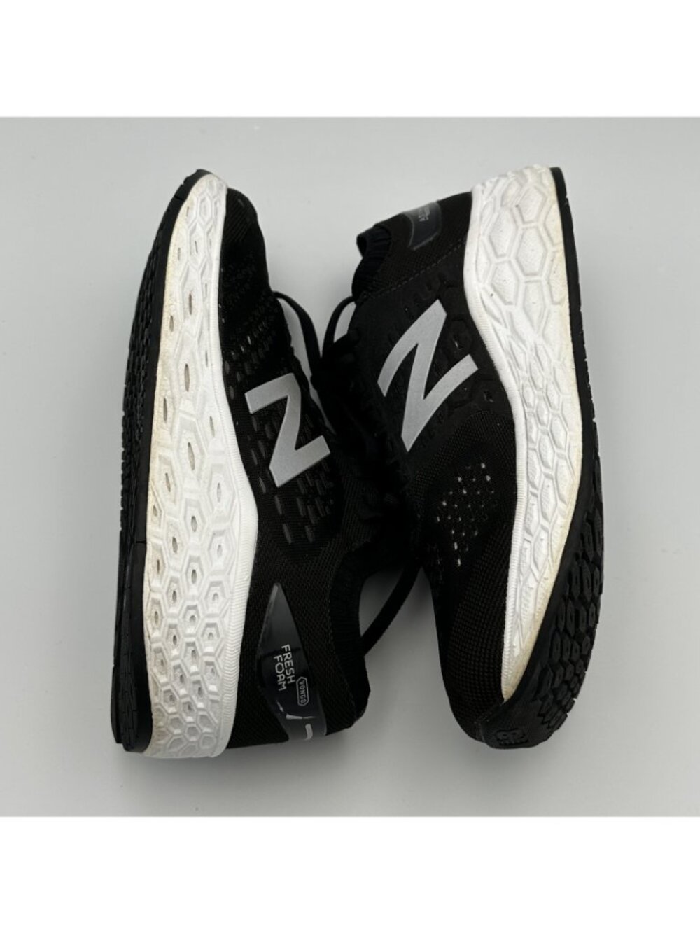 New Balance Fresh Foam Vongo v4 Running Shoes Women's Size 9 Black WVNGOBK4 - Picture 6 of 11